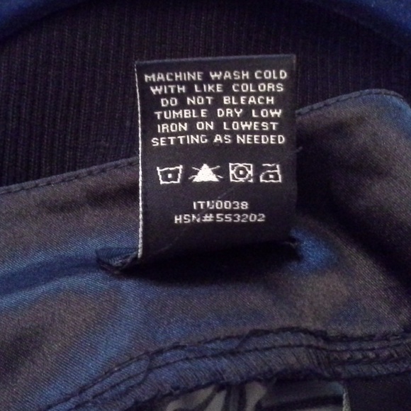 Black and White GEO Circles Top Size 2X - Picture 4 of 8